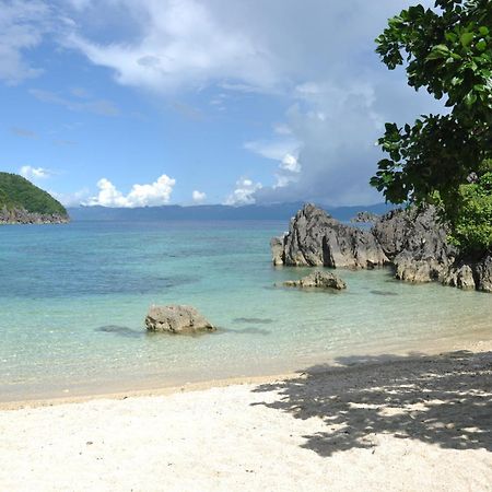Tugawe Cove Resort Colongcocon Ngoại thất bức ảnh