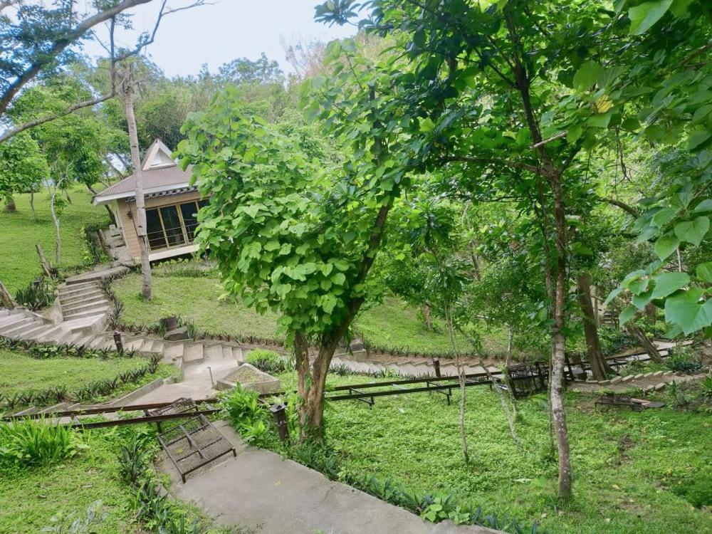 Tugawe Cove Resort Colongcocon Ngoại thất bức ảnh