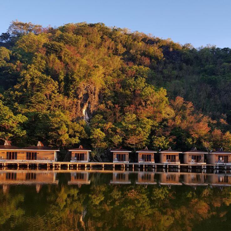 Tugawe Cove Resort Colongcocon Ngoại thất bức ảnh
