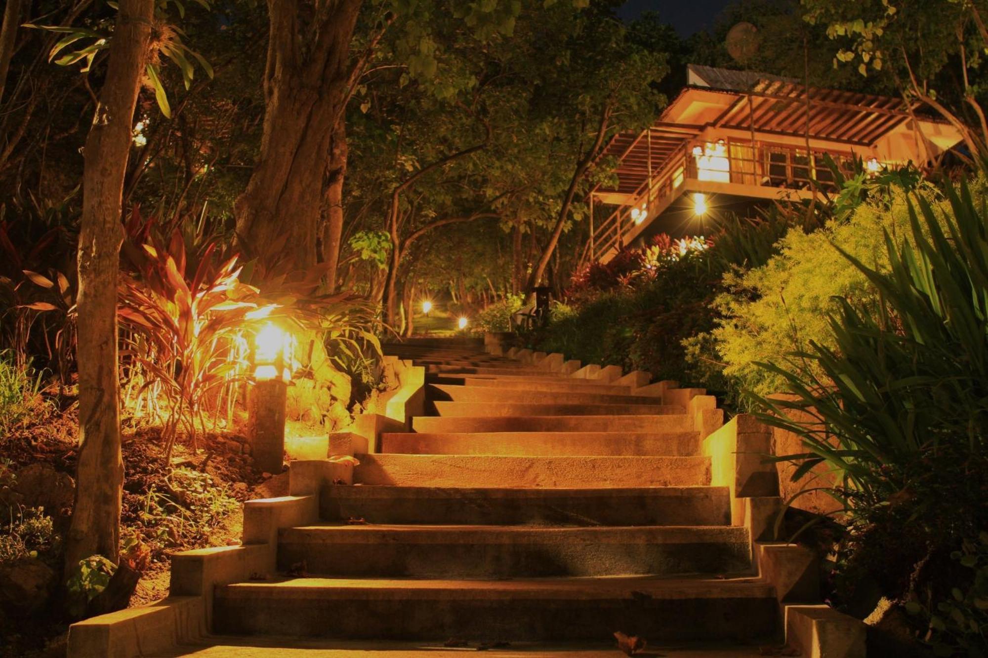 Tugawe Cove Resort Colongcocon Ngoại thất bức ảnh