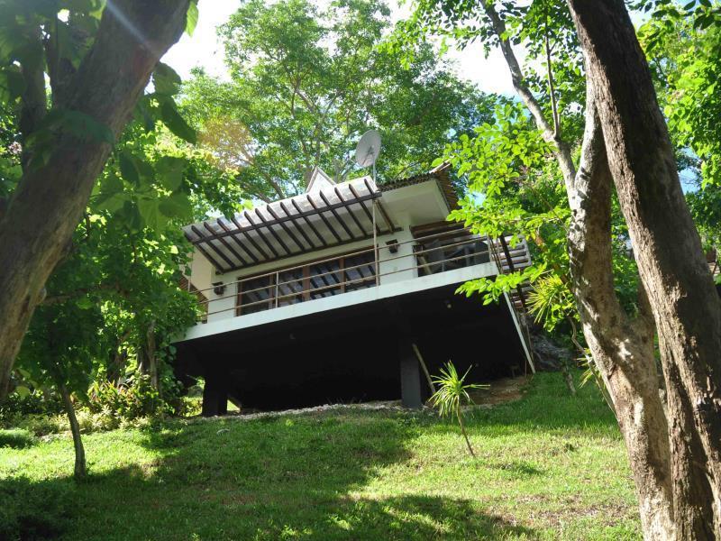 Tugawe Cove Resort Colongcocon Ngoại thất bức ảnh