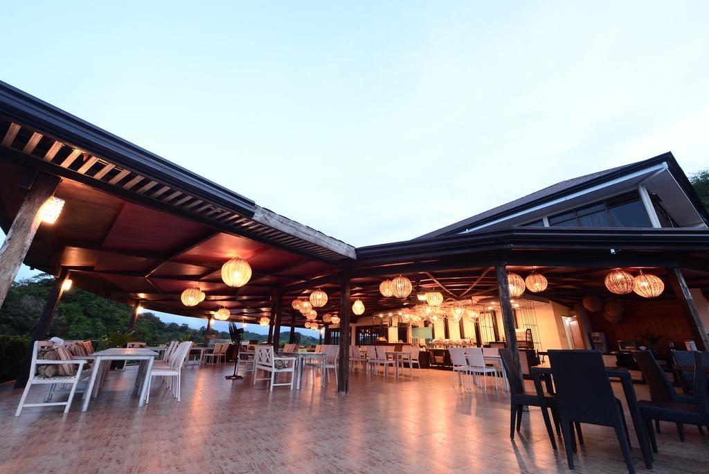 Tugawe Cove Resort Colongcocon Ngoại thất bức ảnh