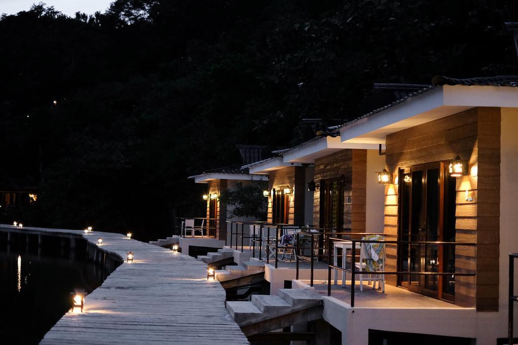 Tugawe Cove Resort Colongcocon Ngoại thất bức ảnh