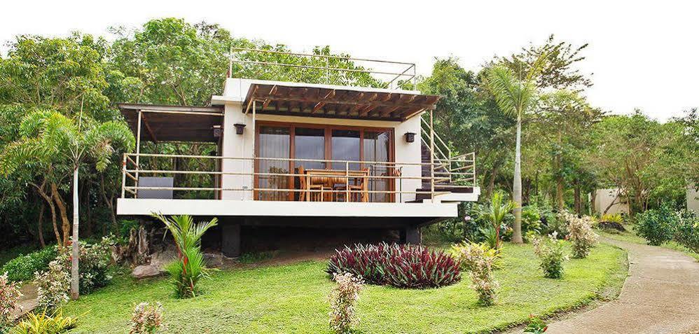 Tugawe Cove Resort Colongcocon Ngoại thất bức ảnh